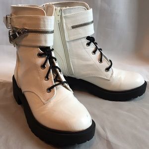 Qupid White Duplicity Combat Boots
